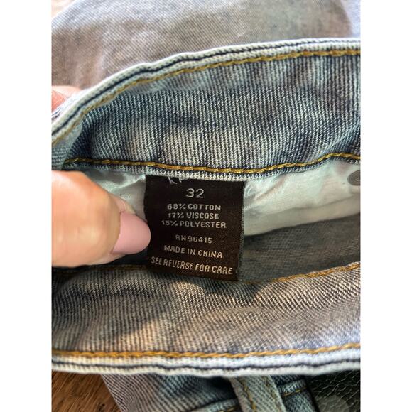 Rebel Vengeance Stacked Distressed Blue Jean Frayed w/ Skulls Grunge Sz 32 - Picture 11 of 11